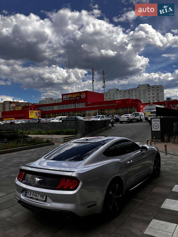 Купе Ford Mustang 2018 в Киеве фото 5 Купе Ford Mustang 2018 в Киеве
