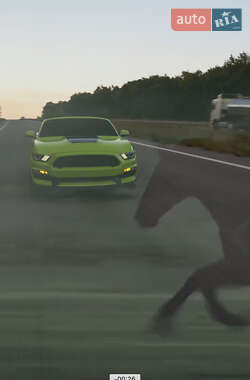 Кабриолет Ford Mustang 2015 в 