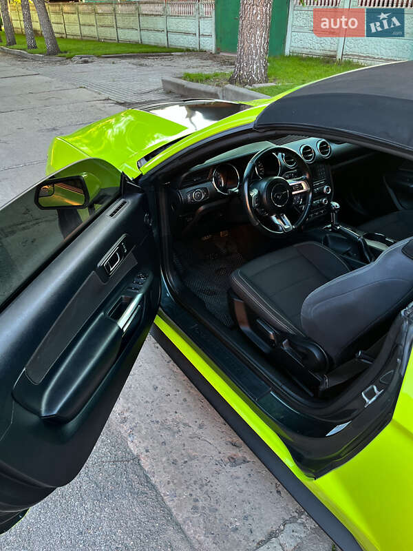 Кабриолет Ford Mustang 2015 в Харькове фото 6 Кабриолет Ford Mustang 2015 в Харькове