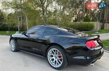Купе Ford Mustang 2015 в 
