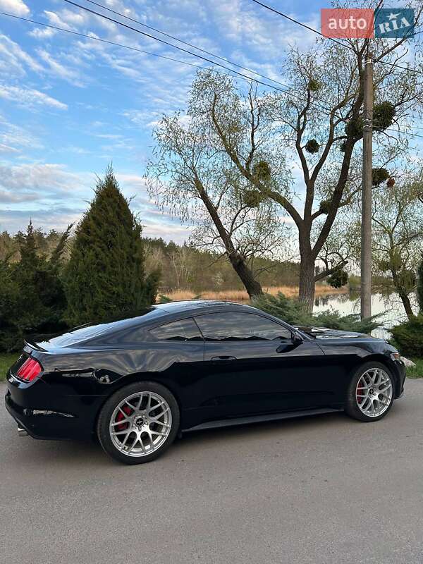 Купе Ford Mustang 2015 в Днепре