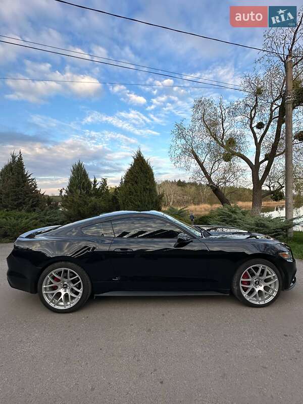 Купе Ford Mustang 2015 в Днепре