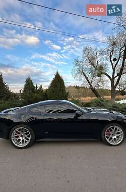 Купе Ford Mustang 2015 в 