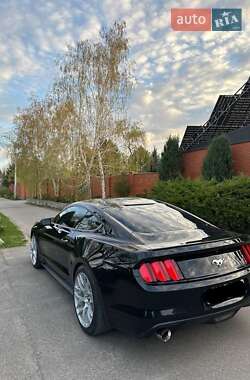 Купе Ford Mustang 2015 в 