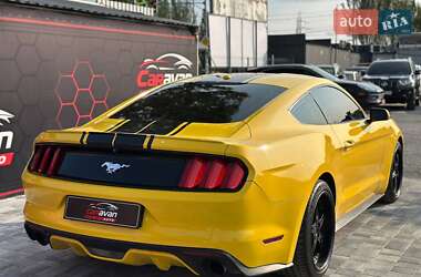 Купе Ford Mustang 2015 в 