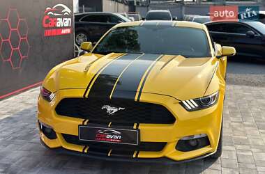 Купе Ford Mustang 2015 в 