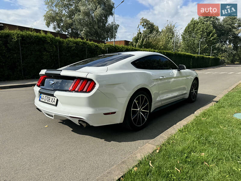 Купе Ford Mustang 2015 в Киеве