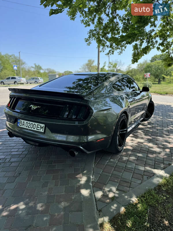 Купе Ford Mustang 2015 в Кропивницком фото 10 Купе Ford Mustang 2015 в Кропивницком