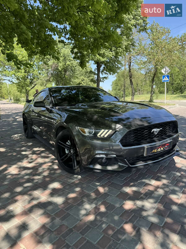 Купе Ford Mustang 2015 в Кропивницком фото 19 Купе Ford Mustang 2015 в Кропивницком
