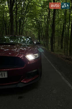 Купе Ford Mustang 2017 в 