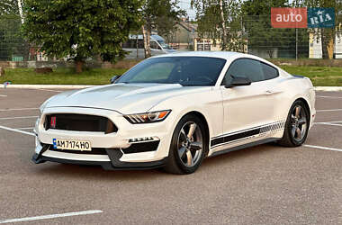 Купе Ford Mustang 2016 в 