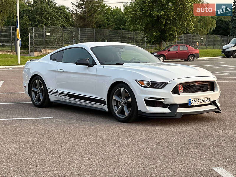 Купе Ford Mustang 2016 в Житомирі