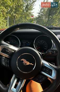 Купе Ford Mustang 2015 в 
