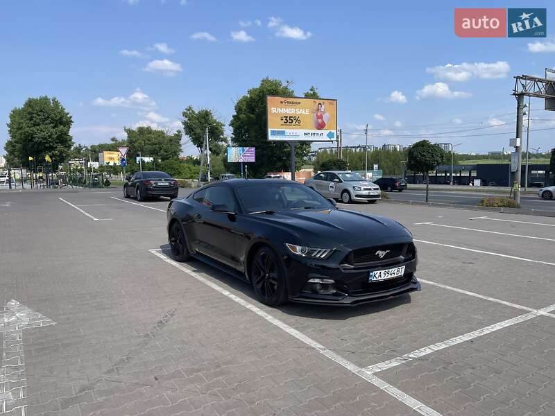 Купе Ford Mustang 2016 в Киеве