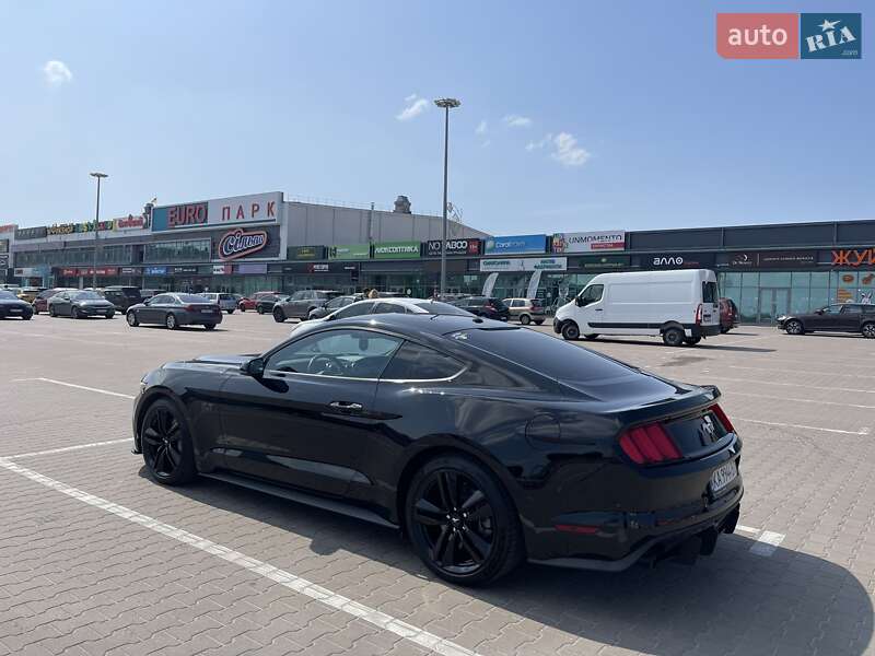 Купе Ford Mustang 2016 в Киеве