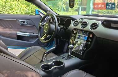 Купе Ford Mustang 2015 в 