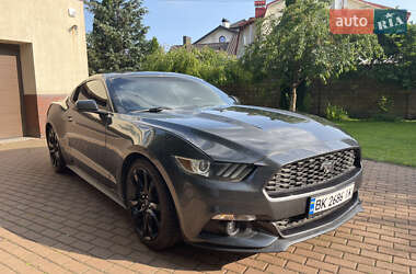 Купе Ford Mustang 2017 в 