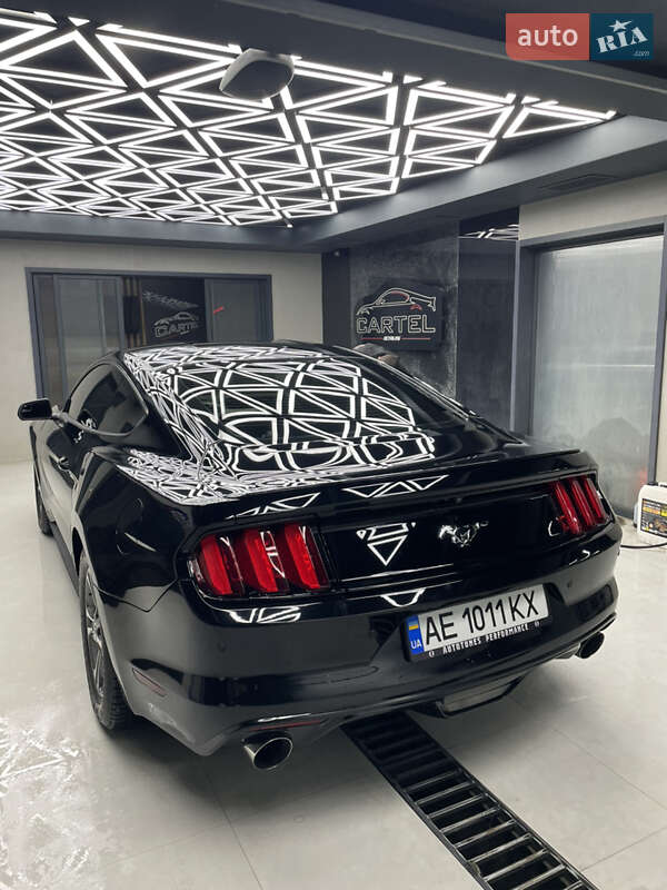 Купе Ford Mustang 2015 в Днепре