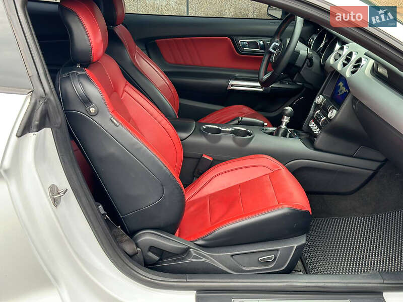 Купе Ford Mustang 2015 в Днепре фото 24 Купе Ford Mustang 2015 в Днепре