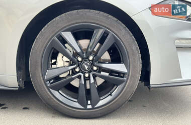 Купе Ford Mustang 2021 в 