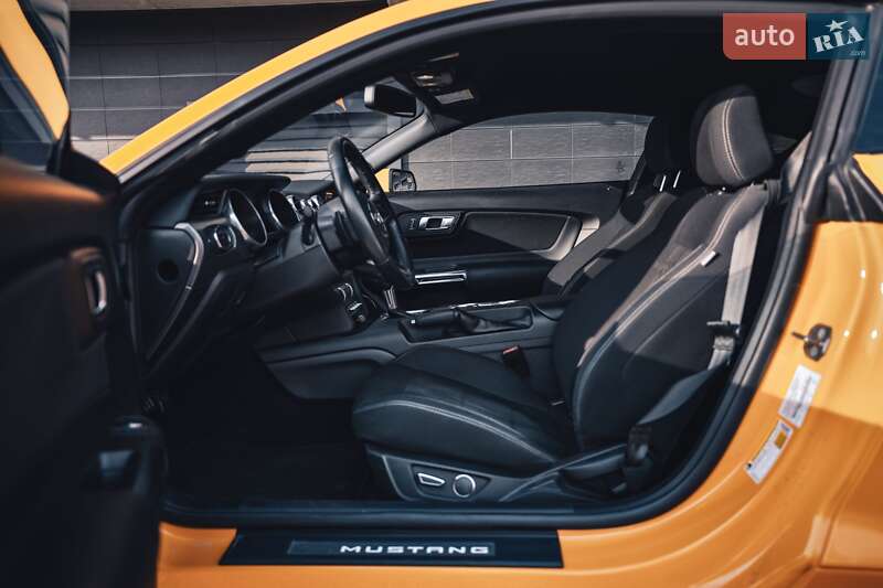 Купе Ford Mustang 2019 в Киеве