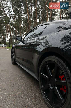 Купе Ford Mustang 2017 в 