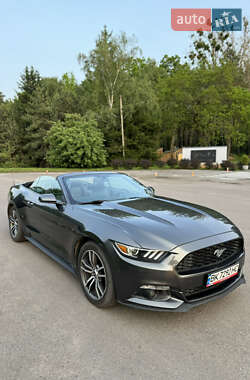 Кабриолет Ford Mustang 2017 в Ровно