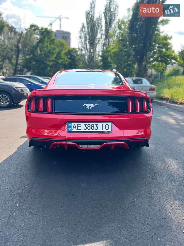 Купе Ford Mustang 2016 в Киеве