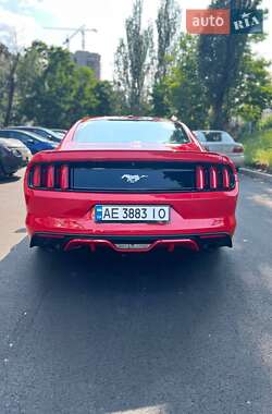 Купе Ford Mustang 2016 в 