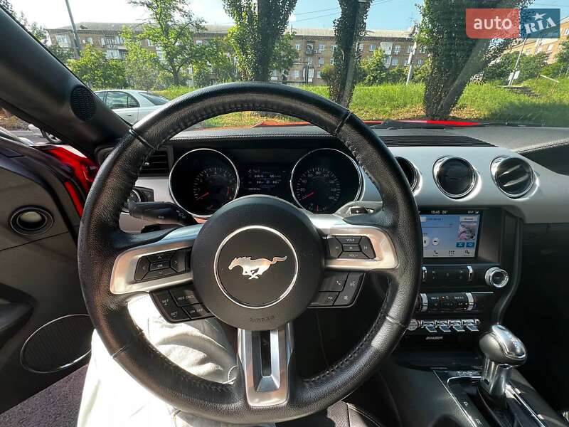 Купе Ford Mustang 2016 в Киеве