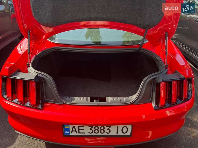 Купе Ford Mustang 2016 в Киеве