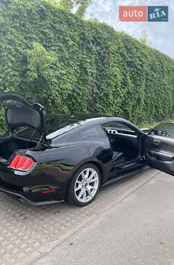 Купе Ford Mustang 2015 в 