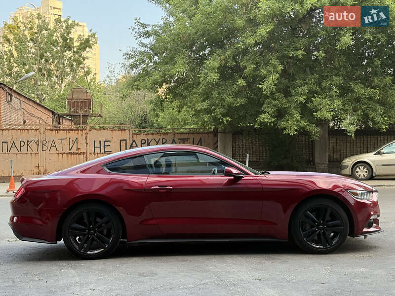 Купе Ford Mustang 2016 в Киеве
