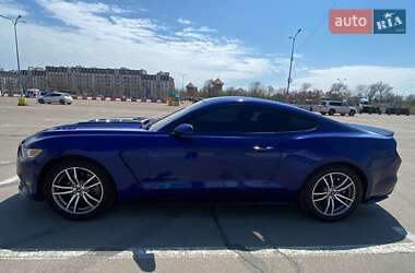 Купе Ford Mustang 2015 в 