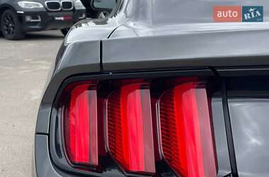 Купе Ford Mustang 2017 в 