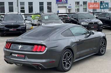 Купе Ford Mustang 2017 в 