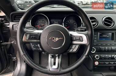 Купе Ford Mustang 2017 в 