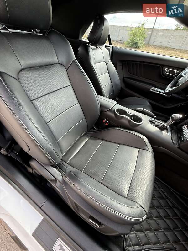 Кабриолет Ford Mustang 2016 в Кривом Роге фото 25 Кабриолет Ford Mustang 2016 в Кривом Роге