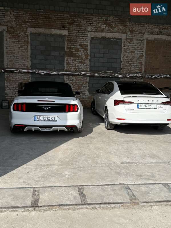 Кабриолет Ford Mustang 2016 в Кривом Роге фото 36 Кабриолет Ford Mustang 2016 в Кривом Роге