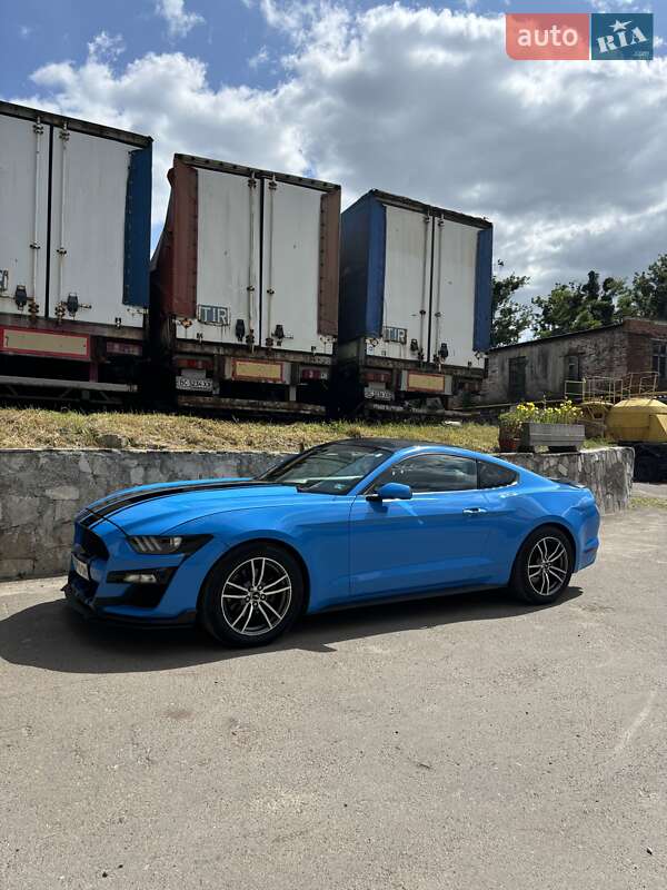 Купе Ford Mustang 2017 в Львові