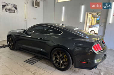 Купе Ford Mustang 2015 в 