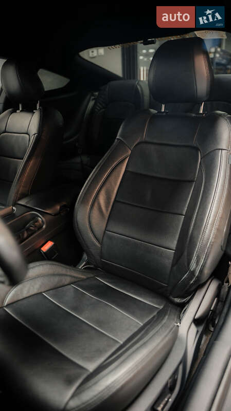 Купе Ford Mustang 2018 в Львове фото 17 Купе Ford Mustang 2018 в Львове