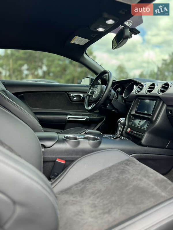 Купе Ford Mustang 2016 в Киеве