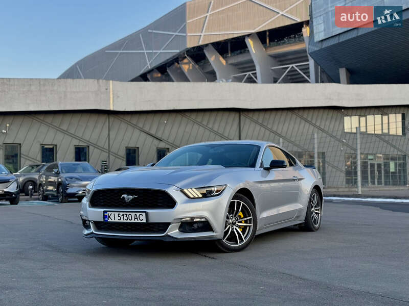 Купе Ford Mustang 2016 в Львове