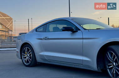 Купе Ford Mustang 2016 в 
