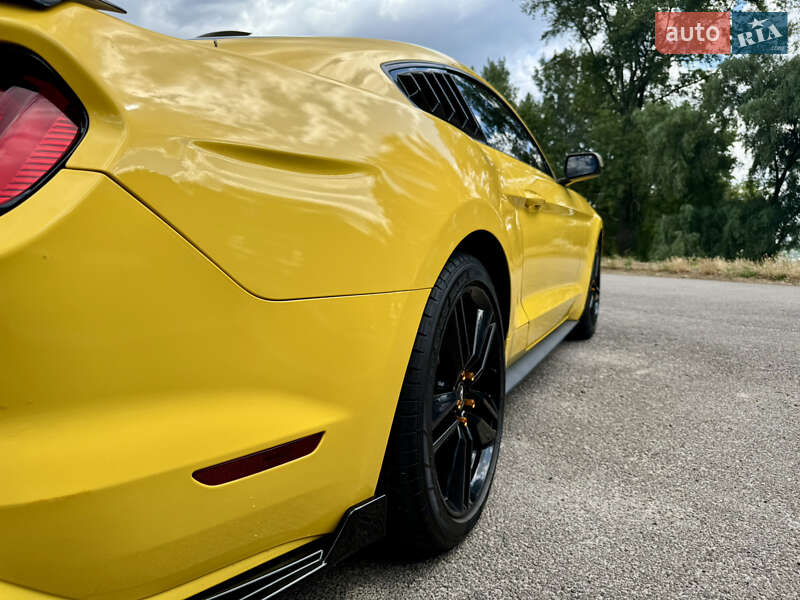 Купе Ford Mustang 2014 в Днепре
