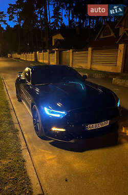 Купе Ford Mustang 2017 в 