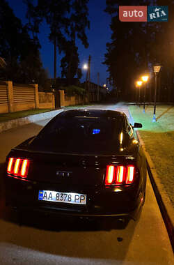 Купе Ford Mustang 2017 в 