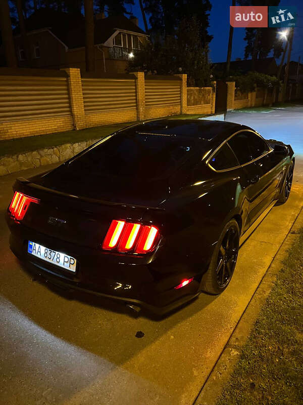Купе Ford Mustang 2017 в Чернигове