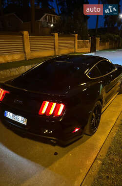 Купе Ford Mustang 2017 в 